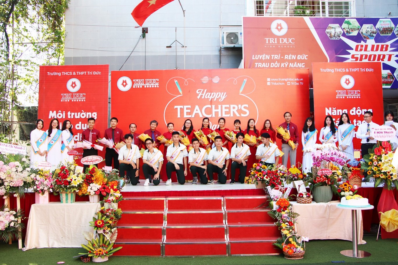 ngày nhà giáo việt nam 20-11-2020 tại trường trí đức quận tân phú tp hồ chí minh