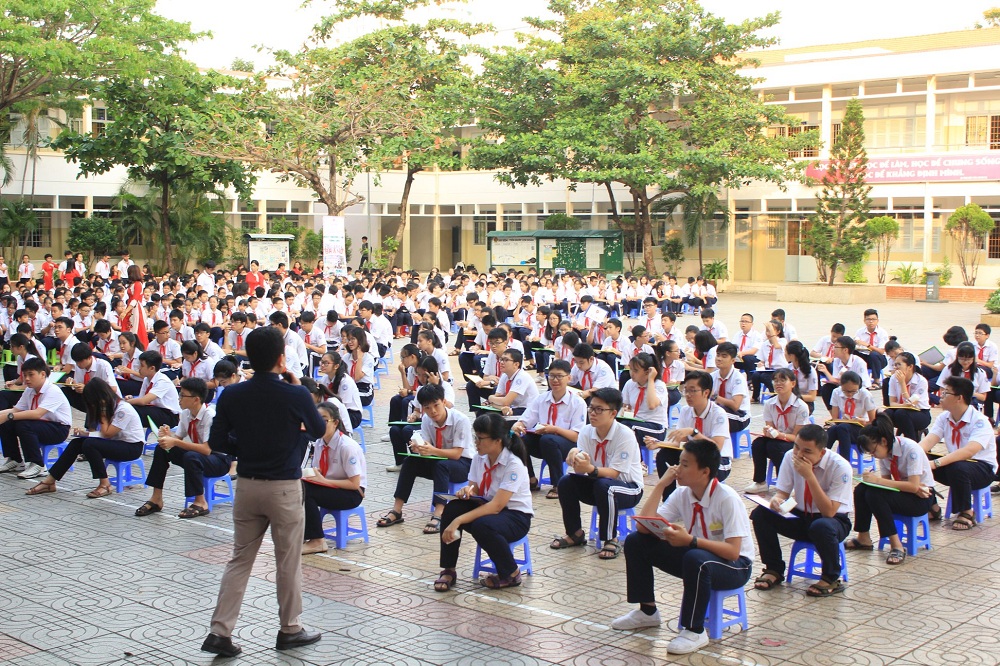 rung chuong vang truong nguyen an ninh - truong noi tru ban tru tri duc tphcm