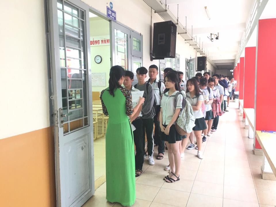 hoc sinh khoi 12 thi thu thpt quoc gia - truong noi tru ban tru tri duc tphcm